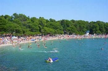 Adria Apartments Biograd Na Moru Exteriör bild